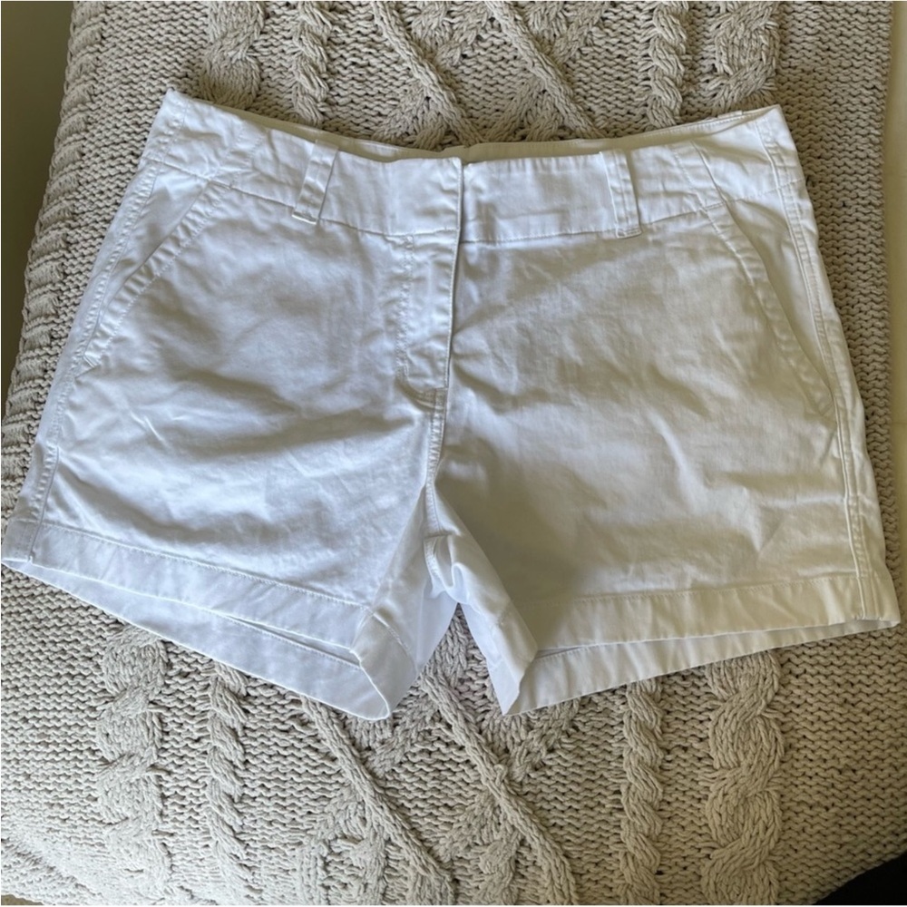 🐳Vineyard Vines White Cotton Bermuda Shorts🐳